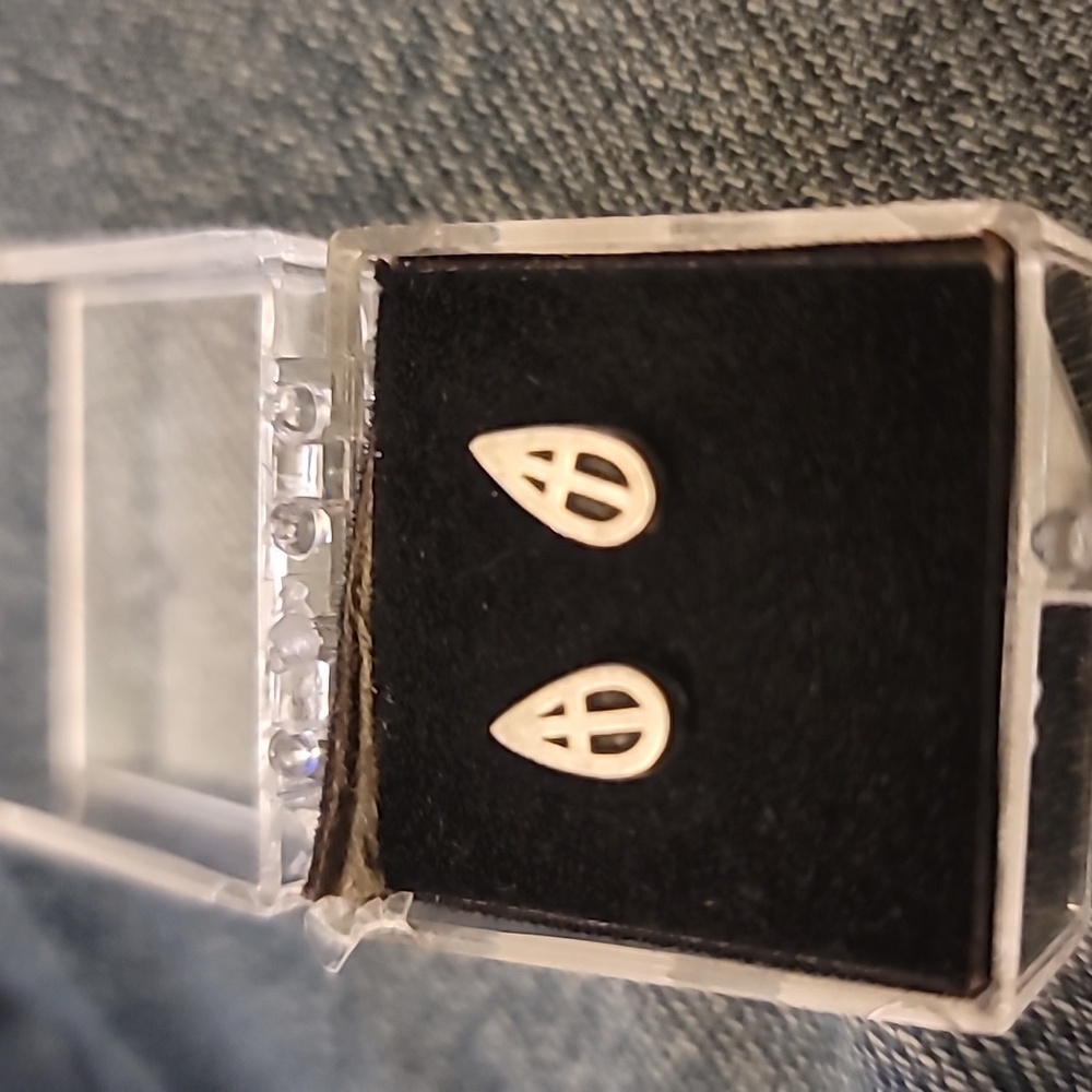 Cross teardrop earrings